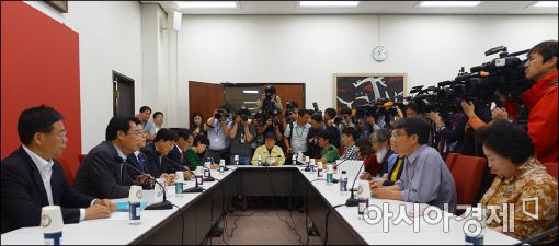 [포토]새누리당, 가습기살균제 피해자 면담