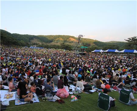 서원밸리 그린콘서트, 해마다 4만명에 가까운 관람객이 운집하는 한류축제가 됐다.