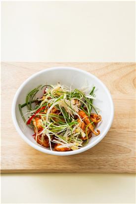 「오늘의 레시피」쭈꾸미 달래무침