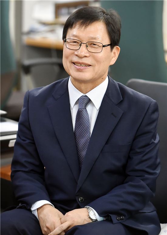 '9급 공무원 출신' 조동암 인천 경제부시장 취임