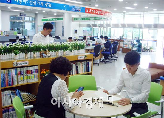 진도군 민원실 열린 소통공간으로 새단장