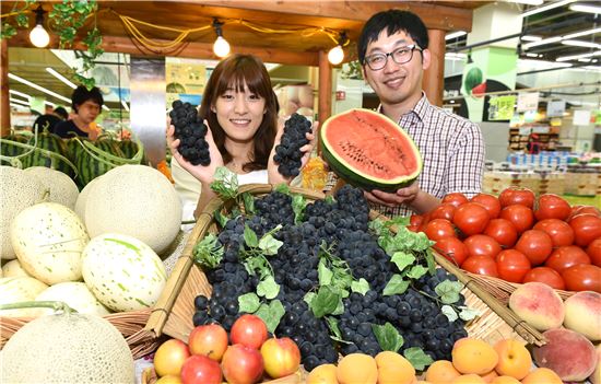 올 여름 10일 빨라졌다…벌써 초여름 제철 과일전 진행