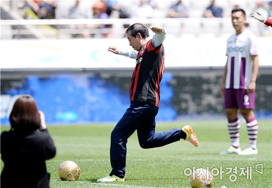 [포토]서울-전남 경기 시축하는 박원순 시장