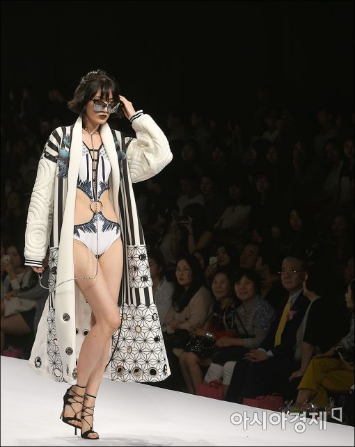 [포토]감성과 파격의 패션쇼