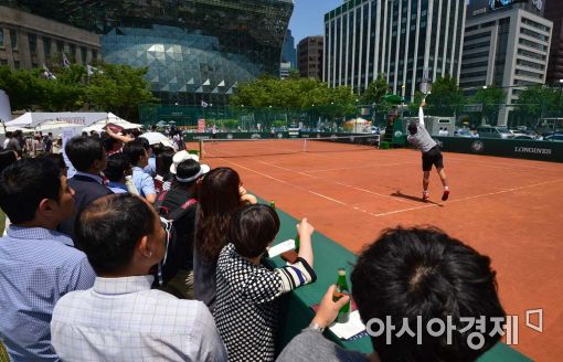 [포토]서울광장에서 열린 테니스 축제 '롤랑가로스 인더시티'
