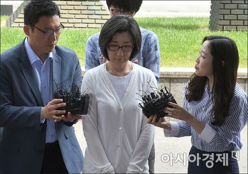 [포토]최은영 회장, 검찰 소환
