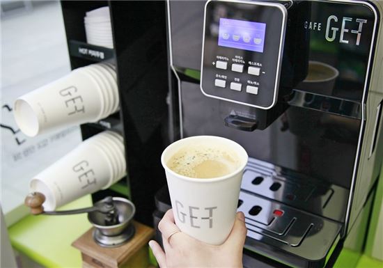 [기로에 선 커피시장]편의점 커피 열풍…"4배 비싼 전문점 안갑니다"