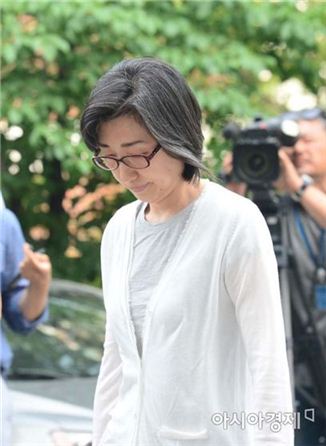 '미공개 정보 이용' 최은영 회장, 구속영장 기각…불구속 재판 받는다