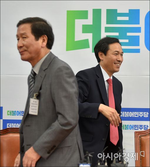 [포토]개성공단기업인 만나는 우상호 원내대표