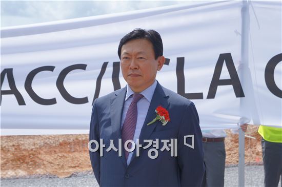 [위기의 롯데]또 사과한 신동빈 회장, 경영권 분쟁 후 3번째  