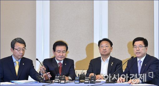 [포토]발언하는 김광림 새누리당 정책위의장