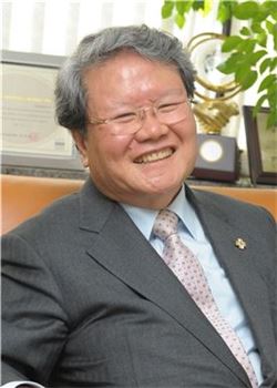 구연찬 장암칼스 대표