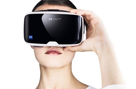 '렌즈 명가' 짜이즈가 만든 VR, 뭐가 다를까