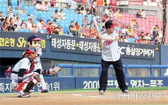 2017완도국제해조류박람회,잠실야구장에서 열띤 홍보전 펼쳐