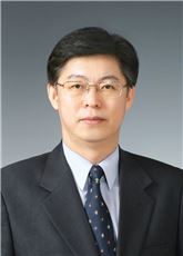 맹수석 한국금융소비자학회장·충남대학교 법학전문대학원 교수