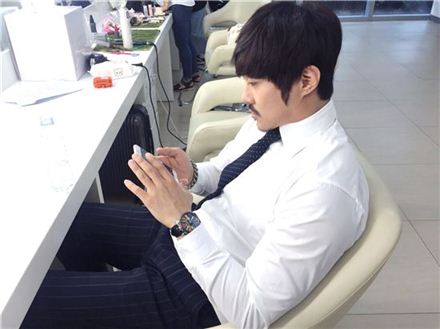 ‘정오’ 김신영 “KCM, 평화시장에 ‘민소매+팔토시’ 패션 유행시켜” 웃음바다