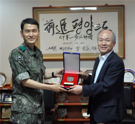 정연대 코스콤 사장, 1사단 방문해 위문 격려