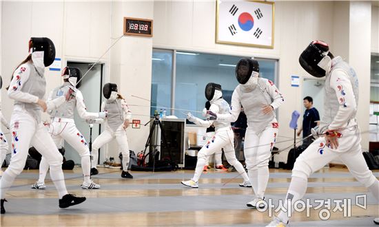 [포토]리우올림픽 앞두고 훈련하는 펜싱대표팀