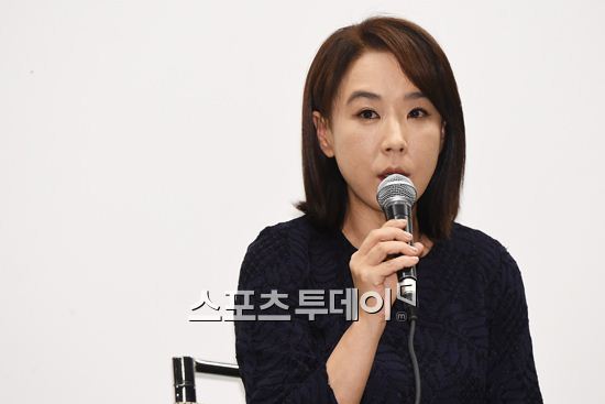 강수연 집행위원장 “부산국제영화제 열어야 영화제 확실히 지킬 수 있다”