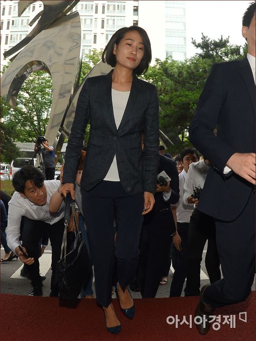 [포토]김수민 의원, 검찰 출석