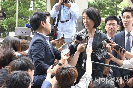 [포토]검찰 출석하는 김수민 의원