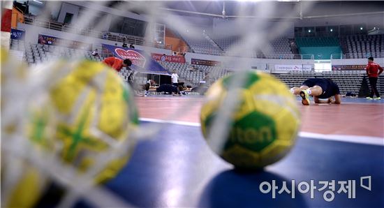 [포토]훈련하는 핸드볼대표팀