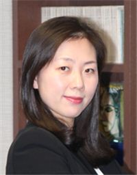 김보라 큐레이터