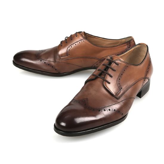 물 만난 구두…장마철 구두 관리 비법