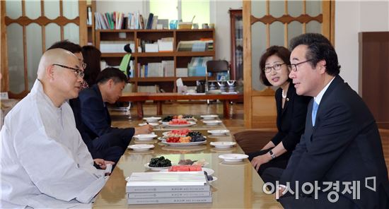 이낙연  전남도지사, 청화 대종사 창건 무안 혜운사 방문