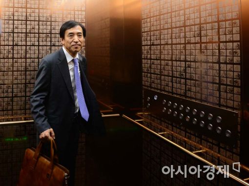 [포토]조기 귀국한 이주열 한은 총재 