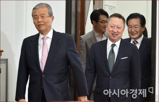 [포토]더민주 찾아간 박용만 상의 회장