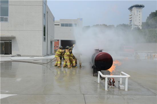 경기소방학교 전국 화재진압교관 대상 '실물화재 교육'