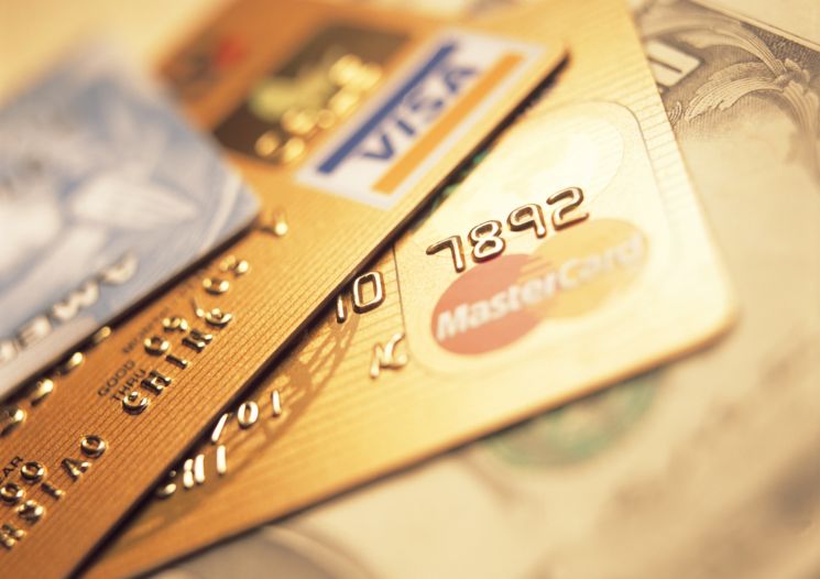 카드업계, 중금리 대출 껑충…"신한카드, 10배 급증"