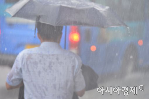 [포토]'우산도 못 막는 바'