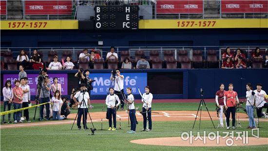 [포토]양궁 대표팀, 고척돔 소음 적응 훈련