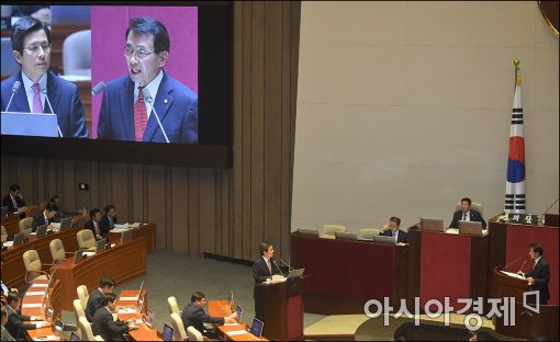 野, 대정부질문서 黃 총리에 '집중포화'…답변 보니(종합) 