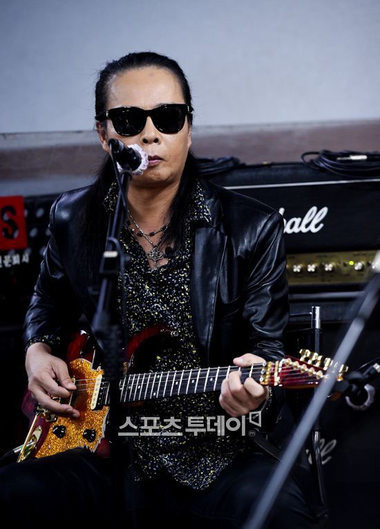 과로로 입원한 김태원, 퇴원 뒤 휴식중…‘불후’ 김도균 대타