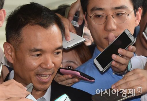[포토]"물의 일으켜 죄송하다" 김정주 넥슨 회장 검찰 출석