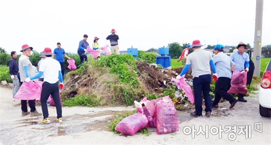 농어촌公 곡성지사, 내 고향 물 살리기 환경정화행사 실시