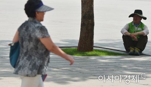 [포토]'그늘 안에서'