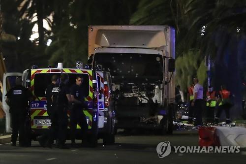 외교부, 佛 니스서 트럭돌진 "한국인 피해 확인중"