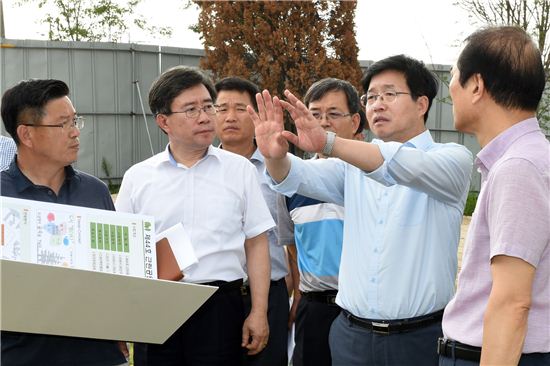 염태영 수원시장 '평동 자연재해위험개선지구' 점검