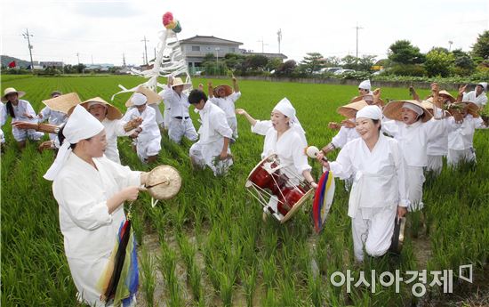 [포토]'유두절 한마당' 흥겨운 용전들노래 