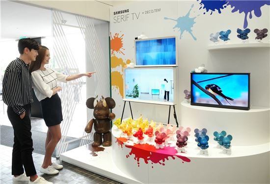 소비자가 추천한 '세리프 TV가 어울리는 힙(Hip)플레이스'에 선정된 한남동 소재 복합문화공간 '디뮤지엄'에 삼성 세리프 TV가 전시돼 있다.