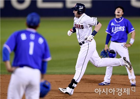 [포토]에반스, '윤성환 상대로 시즌 16호 홈런'