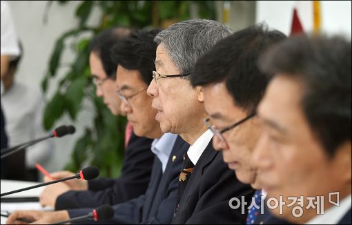 추경, 내달 12일 처리 가능할까…野 '송곳심사' 예고