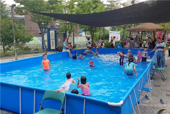 서대문구 홍은1동 홍은중앙소공원에 어린이용 풀장 개장