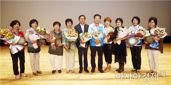 보성군은  지난 21일 보성군여성단체협의회(회장 고재순) 주관으로 보성군문화예술회관에서 '2016양성평등주간 기념행사’를 개최했다. 
