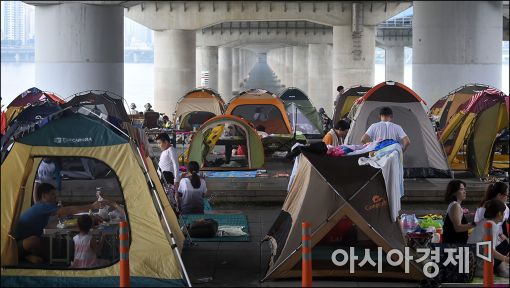 [포토]'다리밑 이색피서' 