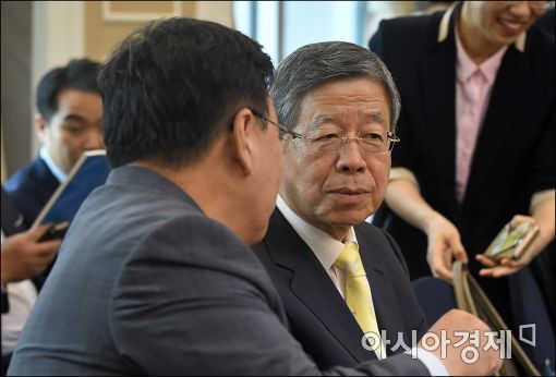 [포토]김희옥 비대위원장, 핀테크 세미나 참석